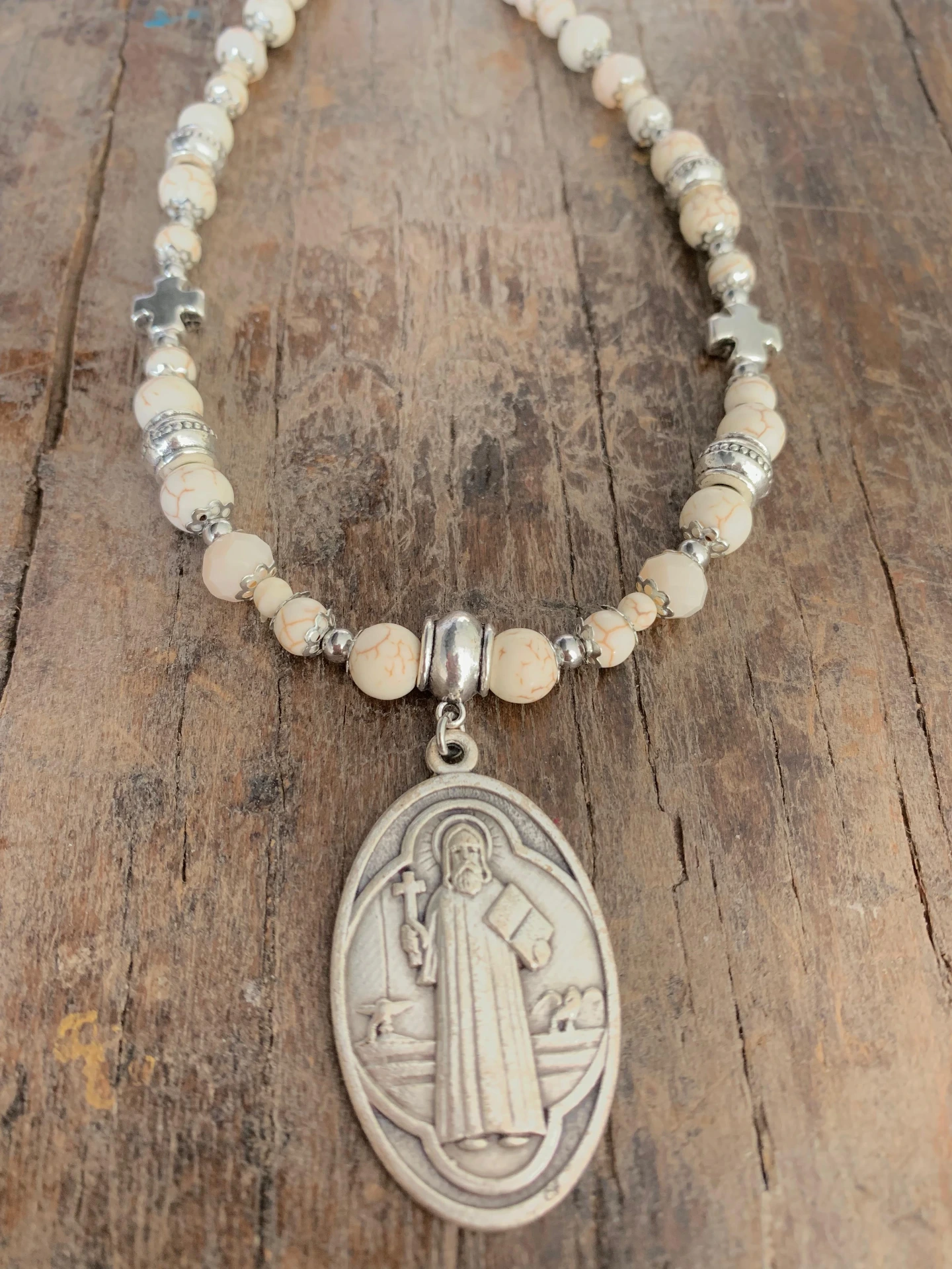 Collar: Medalla San Benito (ambas caras)