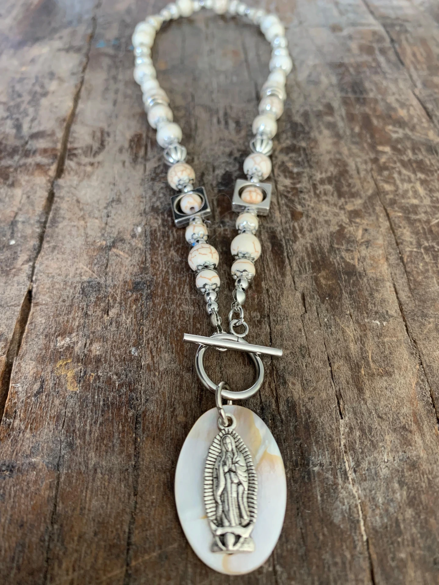 Collar: Medalla Virgen de Guadalupe