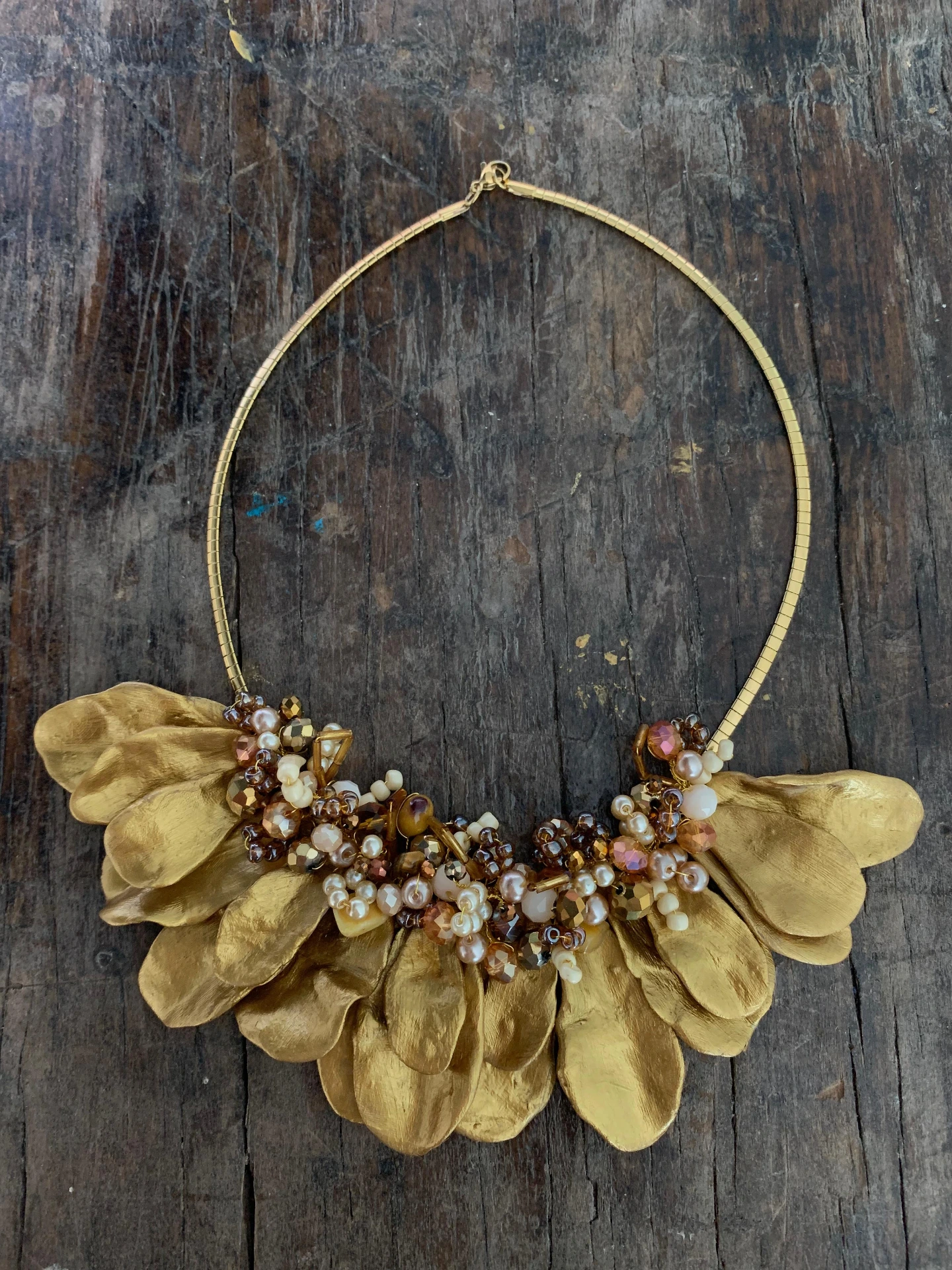 Collar Flexible en Acero Dorado